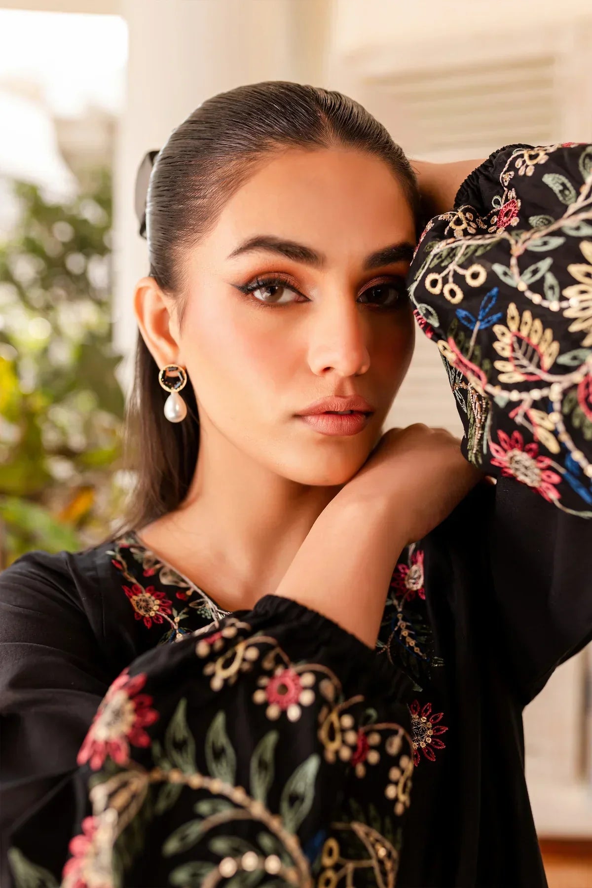 Black Beauty -2Pc Stitched Dress