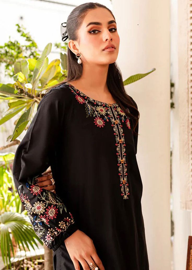 Black Beauty -2Pc Stitched Dress