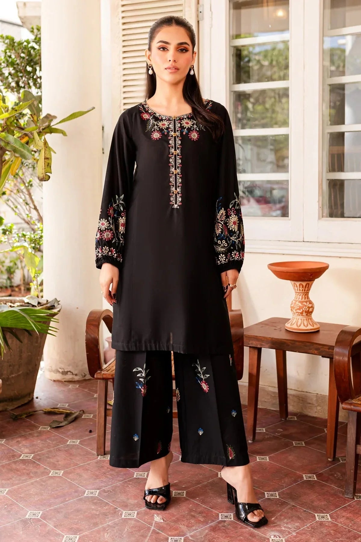 Black Beauty -2Pc Stitched Dress
