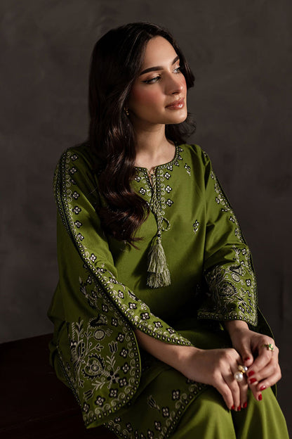 Green Gem - 2Pc Summer Lawn